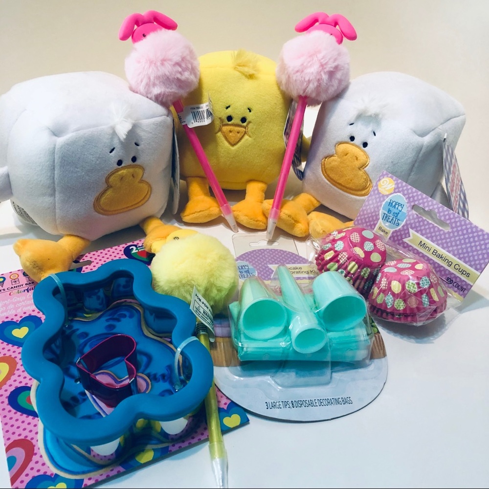 Spring Kids Basket Chick Duck Cube Plushes Bonus Party Gift Package
